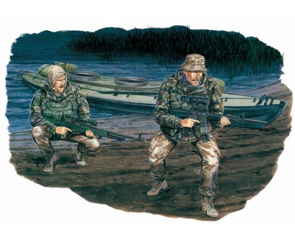 0089195830234 - British SBS w Kayak