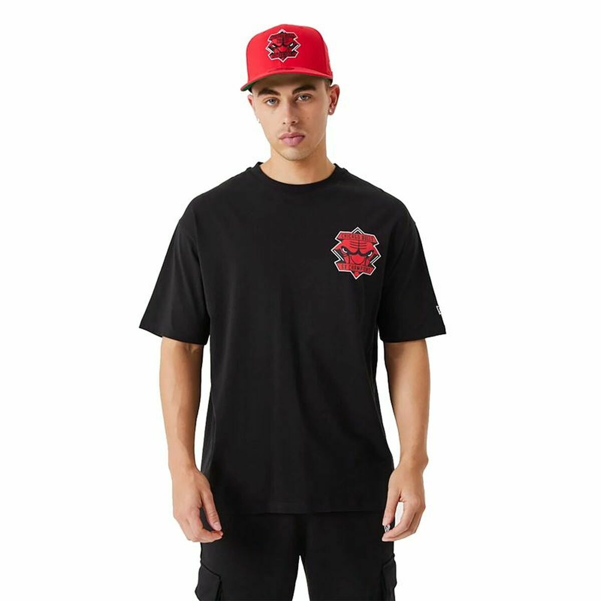 0196819090421 - Herren Kurzarm-T-Shirt New Era Championship Chicago Bulls 0196819090421 - Herren Kurzarm-T-Shirt New Era Championship Chicago Bulls