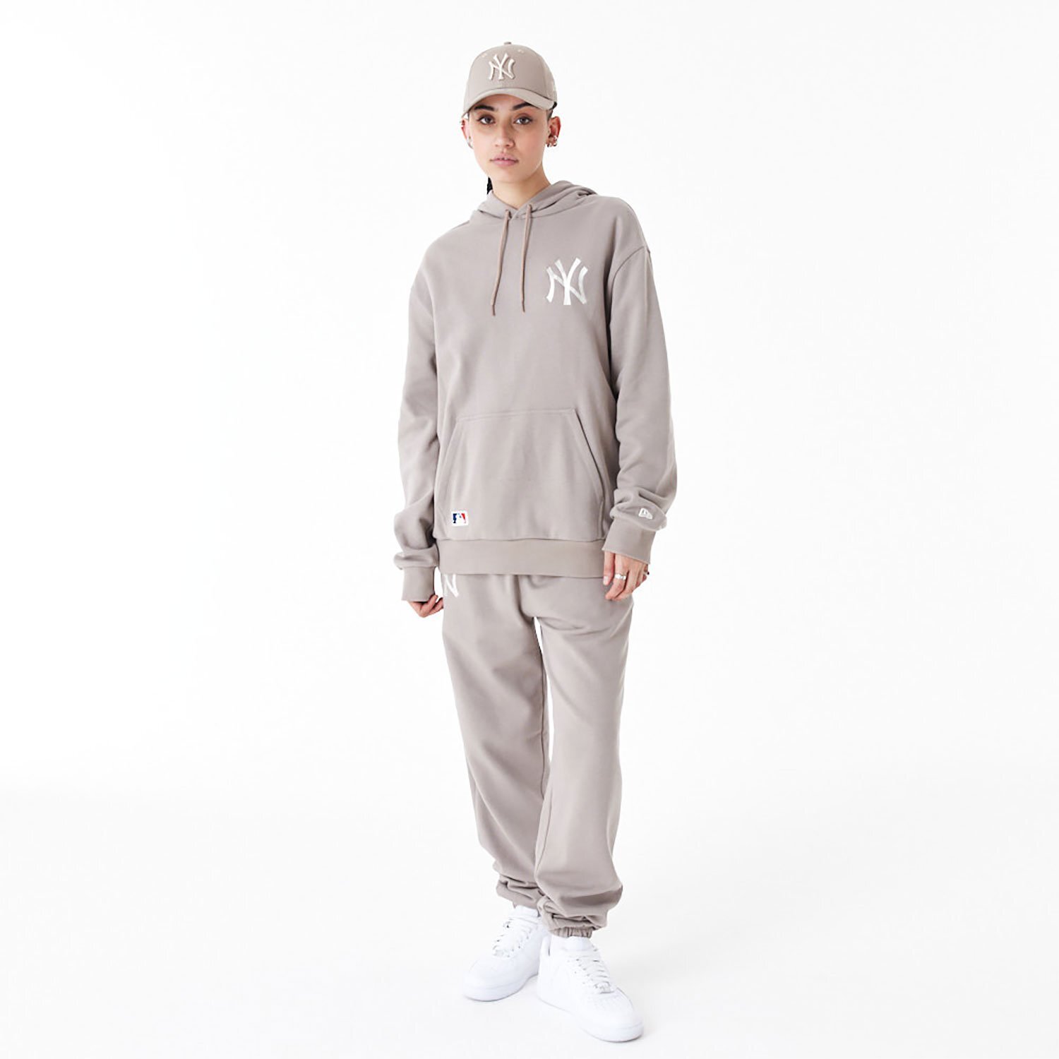 0197373939966 - Oversized Hoodie New York Yankees League Essential 0197373939966 - Oversized Hoodie New York Yankees League Essential