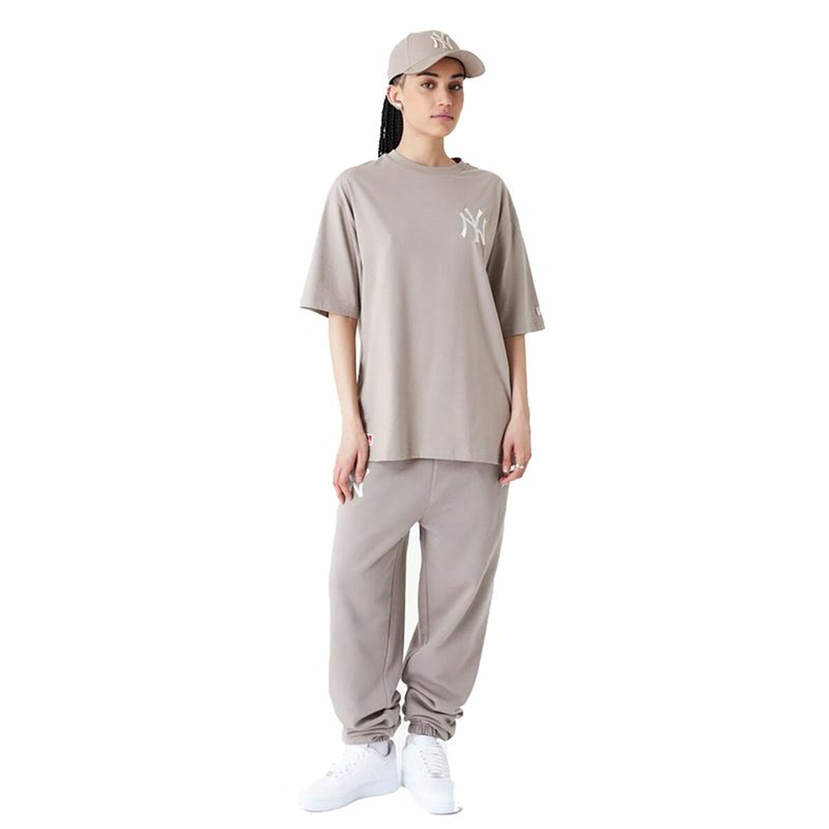 0197373940214 - Men’s Short Sleeve T-Shirt New Era ESSNTLS LC OS TEE NEYYAN 60435555 Light brown (M) 0197373940214 - Men’s Short Sleeve T-Shirt New Era ESSNTLS LC OS TEE NEYYAN 60435555 Light brown (M)