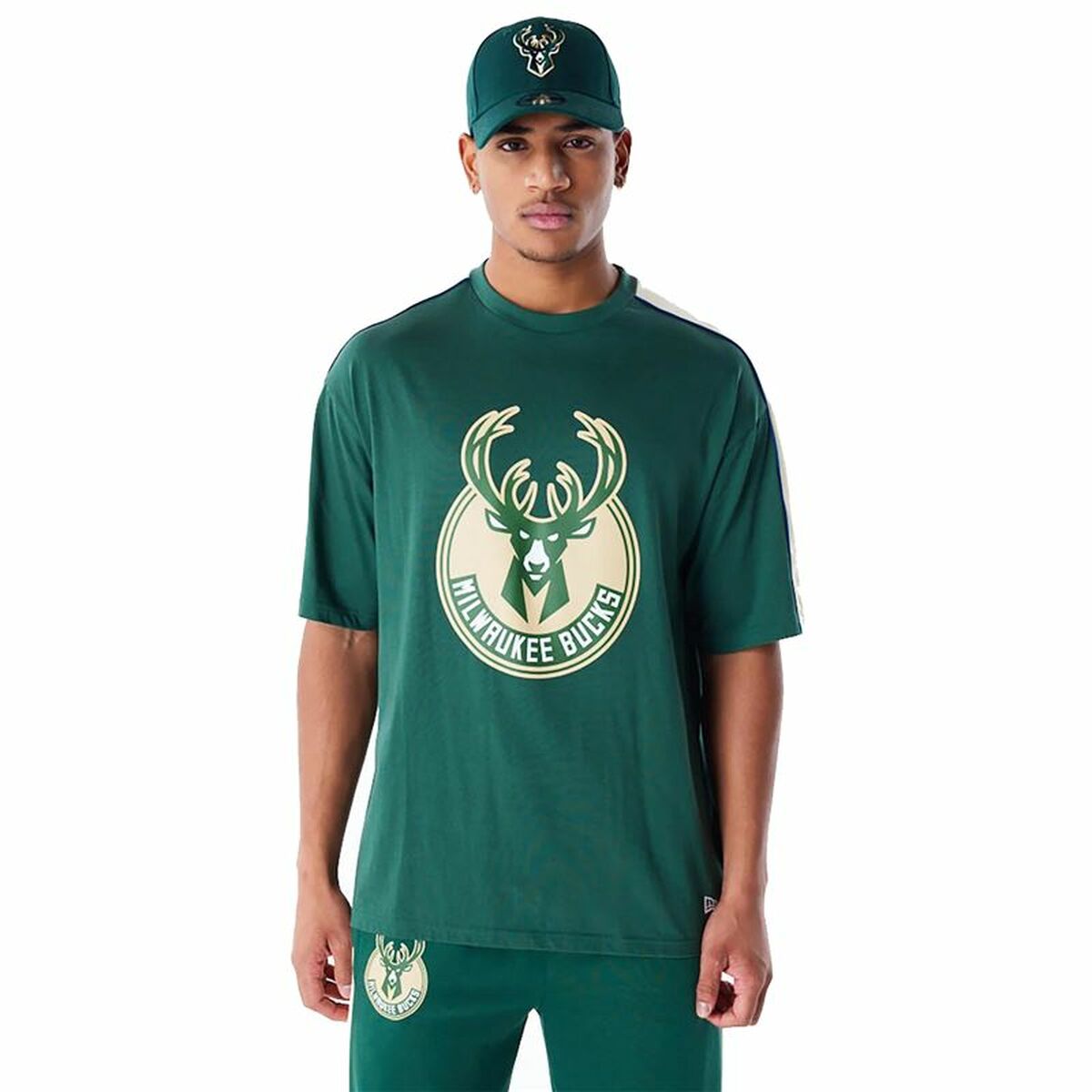 0198058839137 - Herren Kurzarm-T-Shirt New Era NBA PANEL OS Milwaukee Bucks Hellgrün