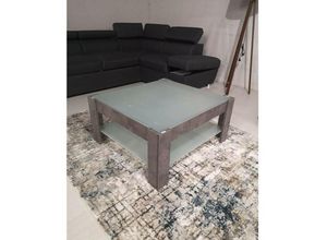 0645656383314 - Toscohome - Zementfarbener Couchtisch 885x81 cm mit doppelter Glasablage - Homy