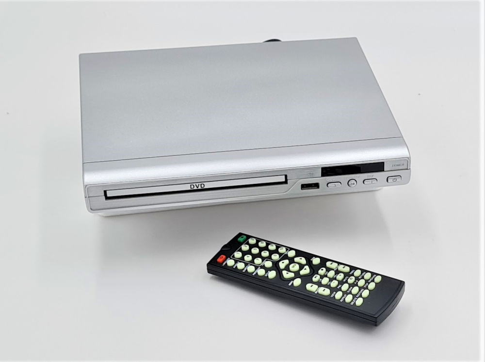 4047098942108 - DVD-Player silber