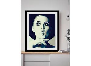 4049009831433 - Bild QUEENCE Duckface Bilder Gr B H 50 cm x 70 cm Wandbild Frau Hochformat 1 St schwarz Bild Kunstdruck Bilder mit Rahmen