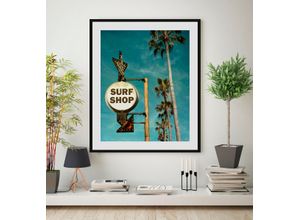 4049009842996 - Bild QUEENCE SURF SHOP Bilder Gr B H 50 cm x 70 cm Wandbild Strand Hochformat 1 St blau Bild Kunstdruck Bilder mit Rahmen