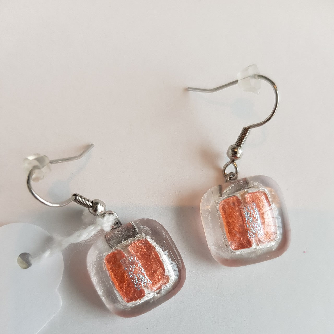 4052884284447 - Ohrringe mit Glasstein Rosa Orange Fusing 4052884284447 - Ohrringe mit Glasstein Rosa Orange Fusing