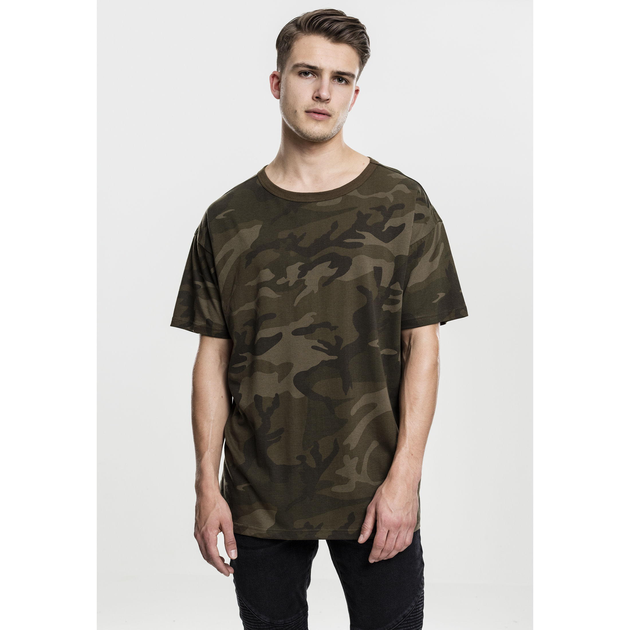 4053838208205 - T-Shirt Urban Classic Oversized camo