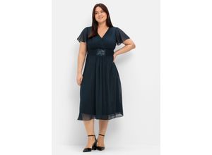 4054697479058 - Große Größen Abendkleid mit Schmuckbrosche dunkelblau Gr40