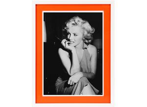 4067437112702 - Bild mit Rahmen QUEENCE Marilyn Monroe Bilder Gr B H T 40 cm x 50 cm x 2 cm Hochkant Bilder von Frauen-Film-Filmfiguren-Frau-Schwarz-Weiß Hochformat 1 St orange Bilder mit Rahmen Poster buntem Acrylglas Passepartout