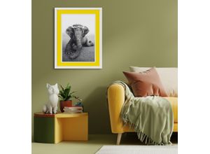 4067437113129 - Bild mit Rahmen QUEENCE Elefant Bilder Gr B H T 40cm x 50cm x 2cm Hochkant Elefant-Elefanten-Elefanten Bilder-Schwarz-Weiß Hochformat gelb (weiß) Poster mit buntem Acrylglas Passepartout