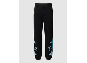 4067557681119 - Sweatpants mit Motiv-Print - MATW X REVIEW 4067557681119 - Sweatpants mit Motiv-Print - MATW X REVIEW