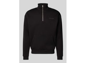 4068444322184 - Essentials Half-Zip Sweatshirt