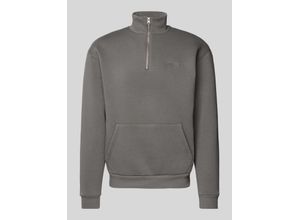 4068444323075 - Essentials Half-Zip Sweatshirt