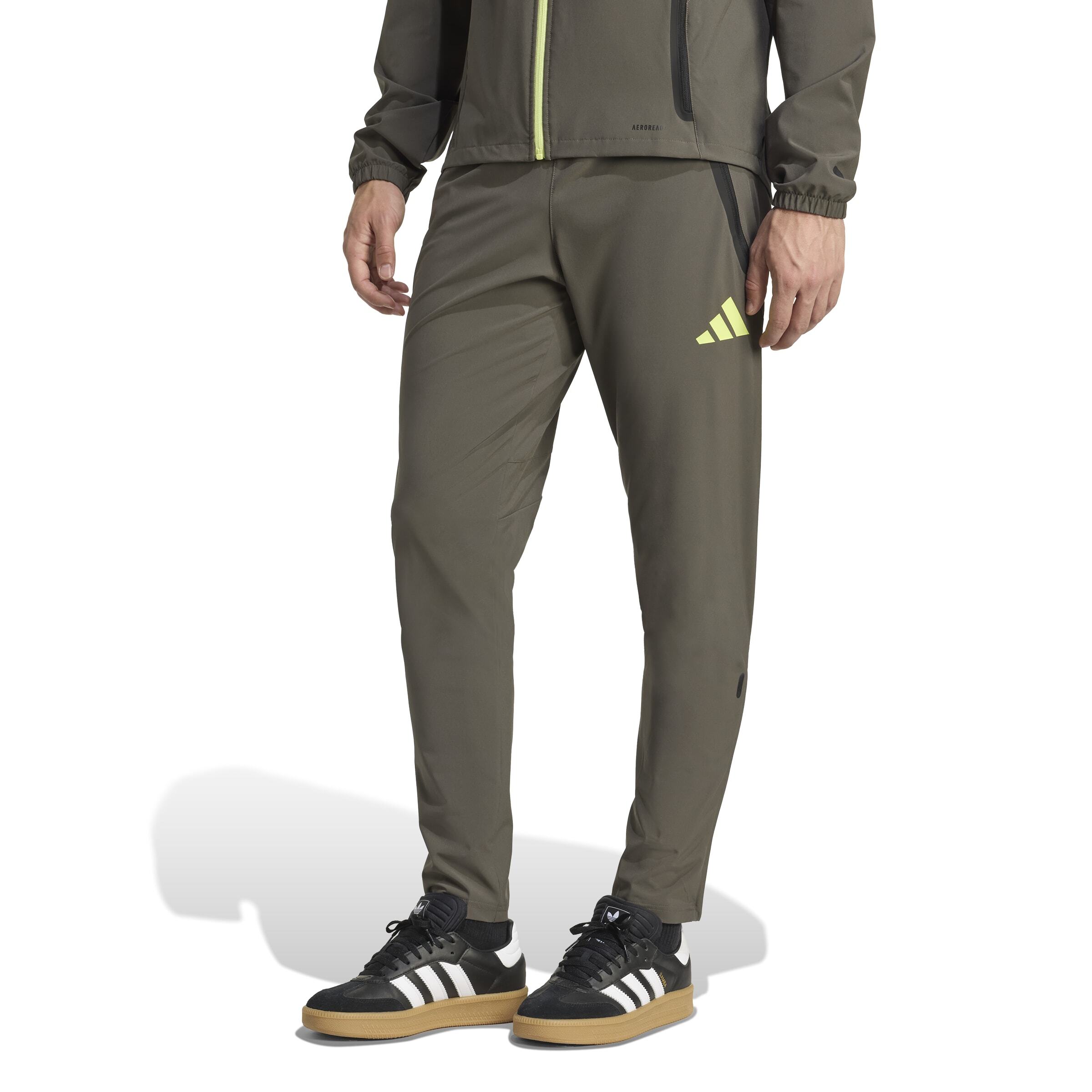 4068809744019 - Real Madrid Jogginghose 2025 26