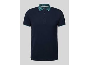 4099975321629 - Slim Fit Poloshirt mit Kontraststreifen Modell Coral