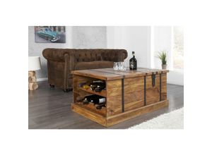 4251756342081 - Licht-erlebnisse - Couchtisch mit Weinregal Truhe massiv 100 cm Holz Wohnzimmertisch - Natur