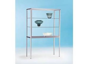 4260222862442 - Standvitrine BST hohe Beine Brandschutzklasse B1 3 Fächer abschließbare Schiebetüren B 730 x T 500 x H 1950 mm Aluminium Glas silber