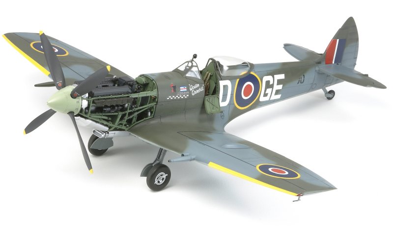 4950344603213 - 300060321 - 132 Supermarine Spitfire MkXVIe