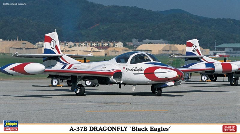 4967834020726 - Hasegawa 602072 - 1 72 A37 B DragonFly Combo