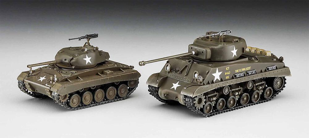 4967834300682 - M4A3E Sherman & M24 Chaffee - 2 Kits