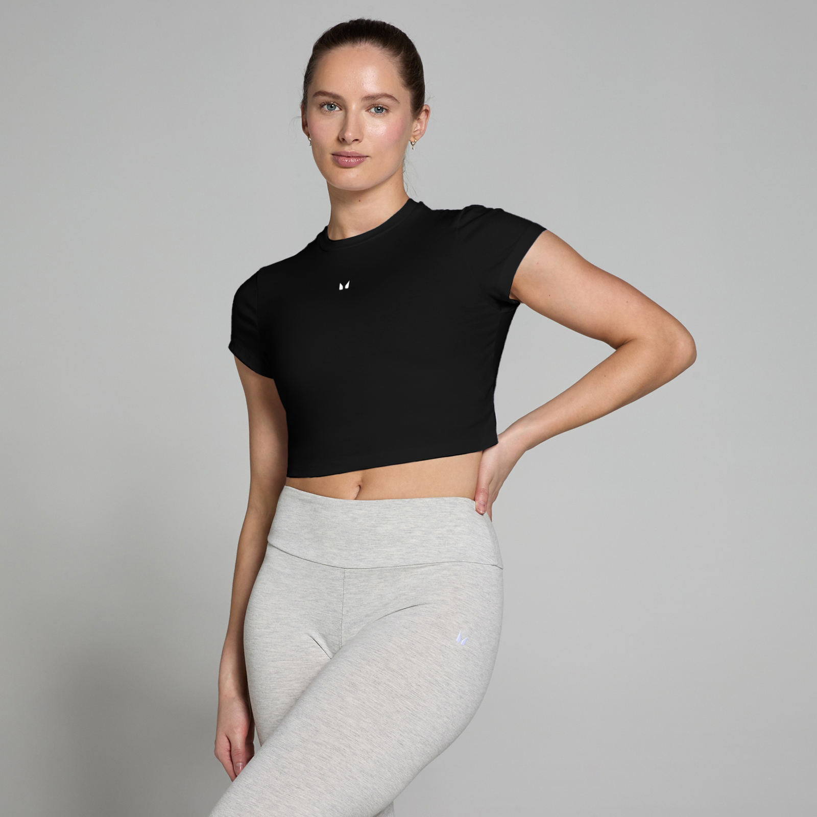 5059883313153 - Damen Basics Körperbetontes Kurzarm-Crop-T-Shirt – Schwarz - M