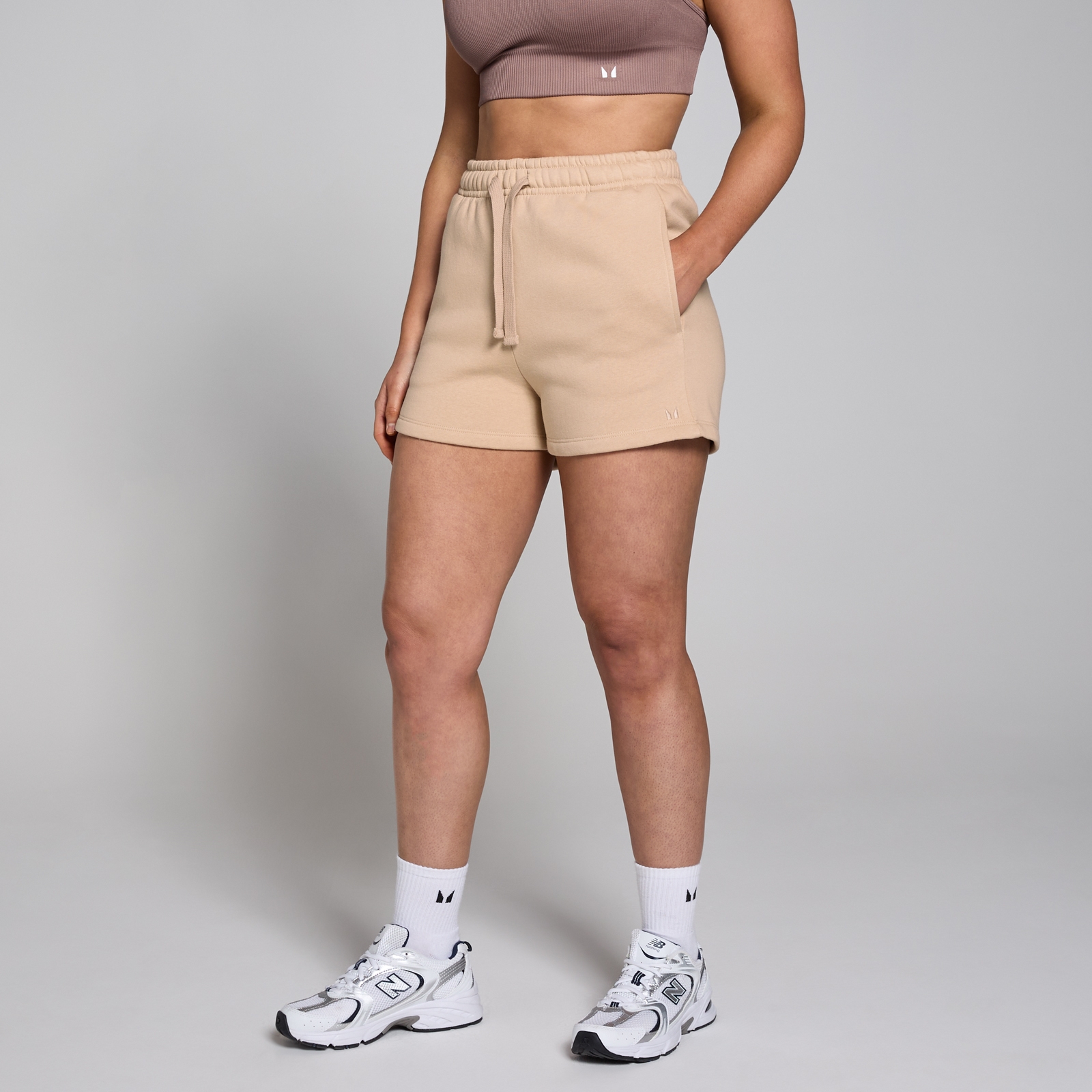 5059883338910 - Damen Tempo Sweatshorts – Creme - S