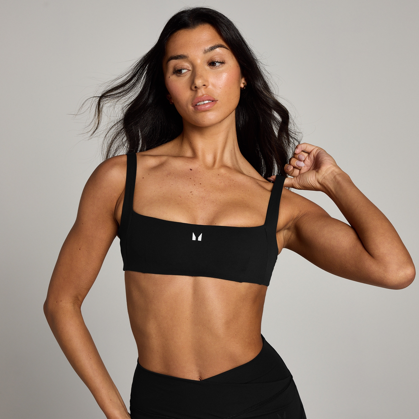 5059883378343 - Damen Studio Sport-BH mit offenem Rückenausschnitt – Schwarz - M 5059883378343 - Damen Studio Sport-BH mit offenem Rückenausschnitt – Schwarz - M