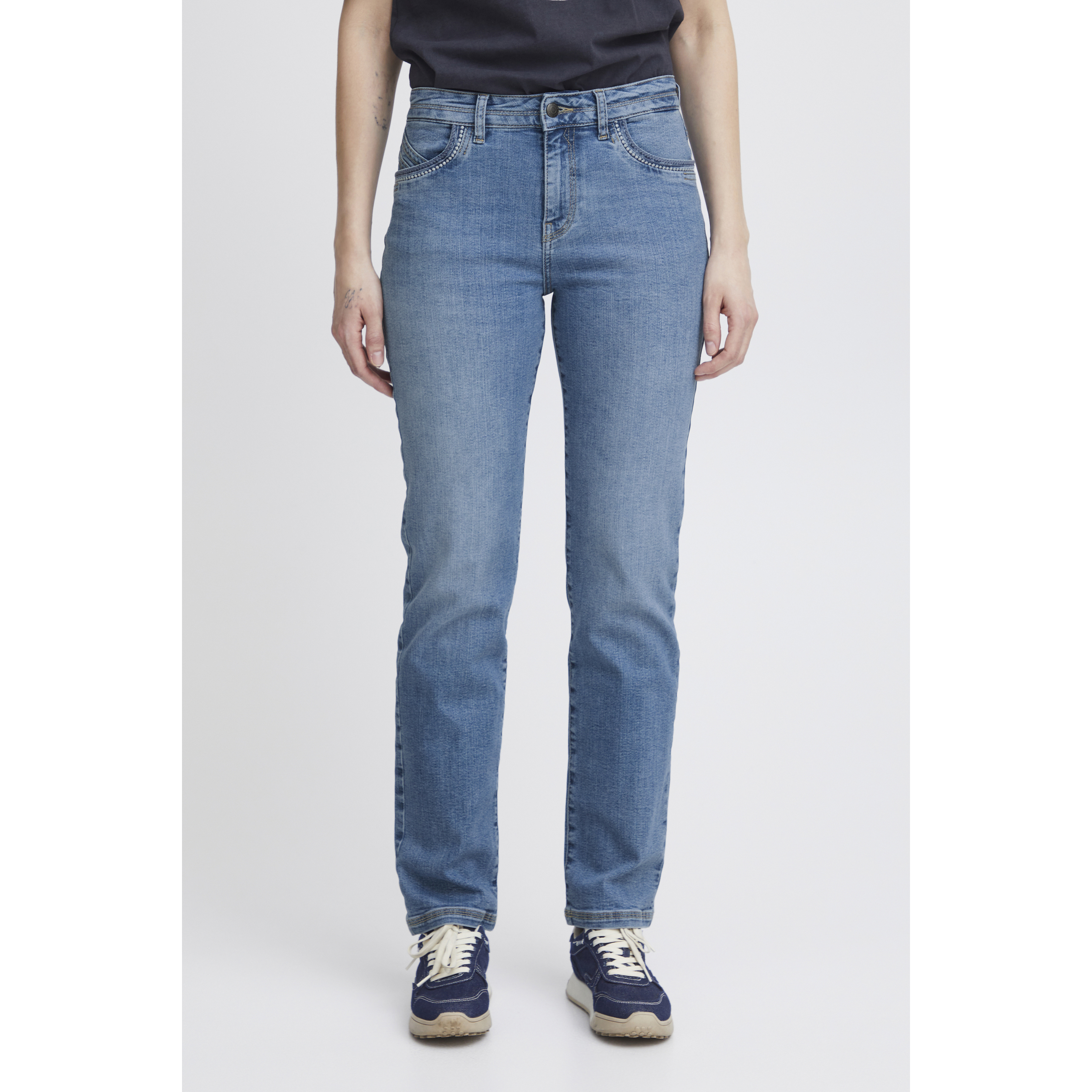 5715376247182 - Jeans Kenya