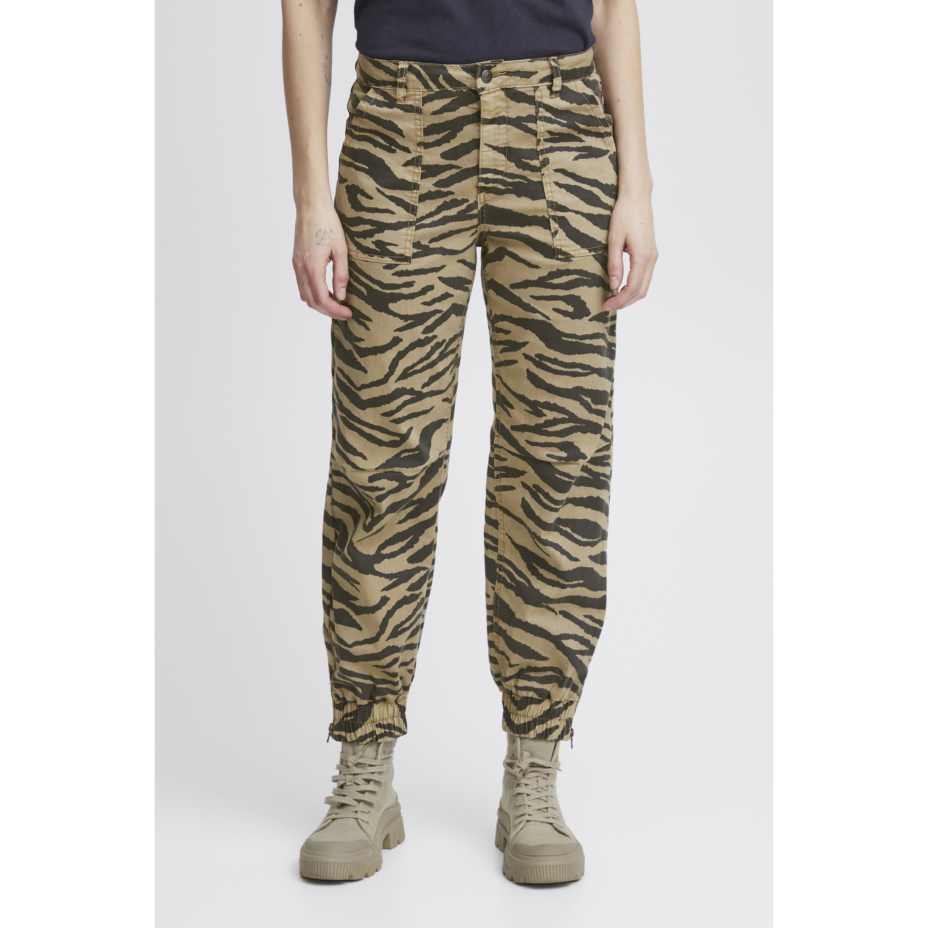 5715376895628 - Damenhosen Nevada