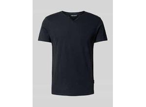 5715572221078 - T-Shirt mit spitzem Ausschnitt Aston Regular fit