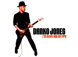 7330169012068 - IM Alive And On Fire (Vinyl) - Danko Jones (LP)