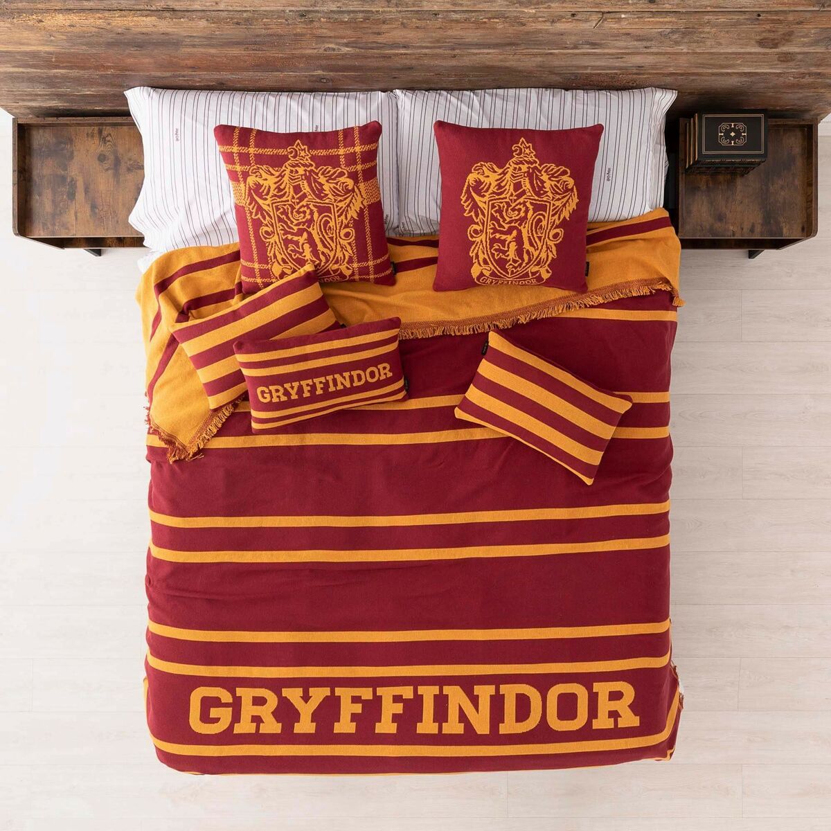 8434563181821 - Blanket Gryffindor House Multicolour 180 x 2 x 260 cm