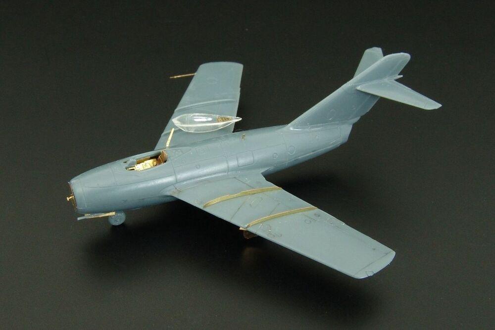 8595683900850 - Mig-15 Bis 2pcs (Eduard)