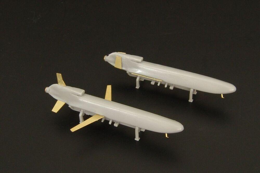 8595683901413 - AGM-86 ALCM (two pieces)