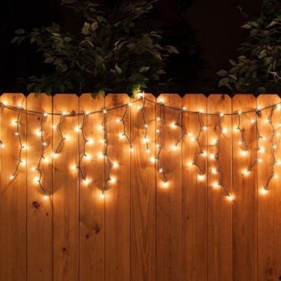 8720254936604 - Giftmas Eiszapfen-Weihnachtsbeleuchtung - Weihnachtsbeleuchtung für den Außenbereich - 120 LEDs - 4m - Verkettbar bis zu 12m - Für Innen und Außen