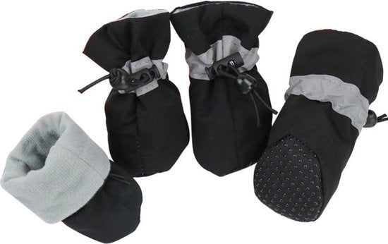 8720618668509 - Hundeschuhe - griffige Sohlen - elastischer Verschluss - spritzwassergeschützt - 4 Stück - schwarz - 6 x 5 cm 8720618668509 - Hundeschuhe - griffige Sohlen - elastischer Verschluss - spritzwassergeschützt - 4 Stück - schwarz - 6 x 5 cm