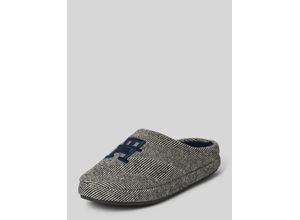 8720638674863 - Hausschuhe mit Label-Applikation