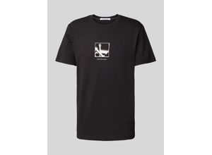 8720639024094 - T-Shirt mit Label-Print Modell GRID BOX