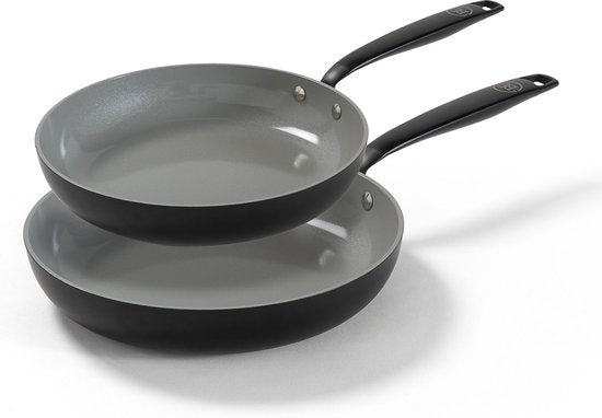 8721082715409 - Essential 2-teiliges Bratpfannenset - Ø 24 & 28 cm - Keramik - PFAS frei - Induktion - Schwarz