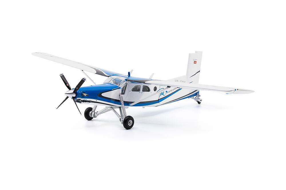 8900672016182 - Pilatus PC-6 HB-FKM Para Centro Locarno blau