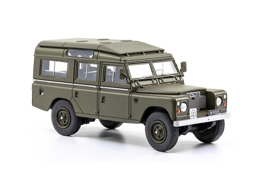 8900672055464 - Land Rover 109 Series III PW gl 4x4